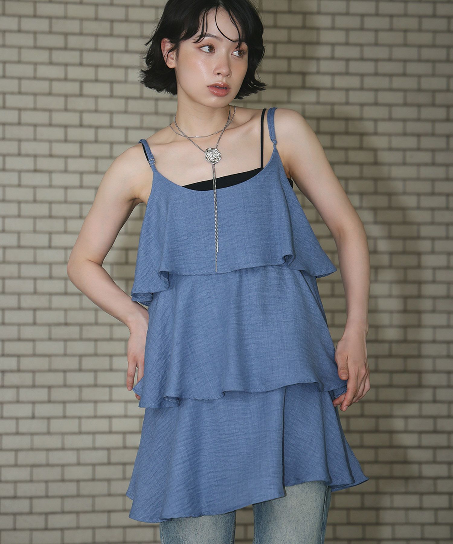 ブルー