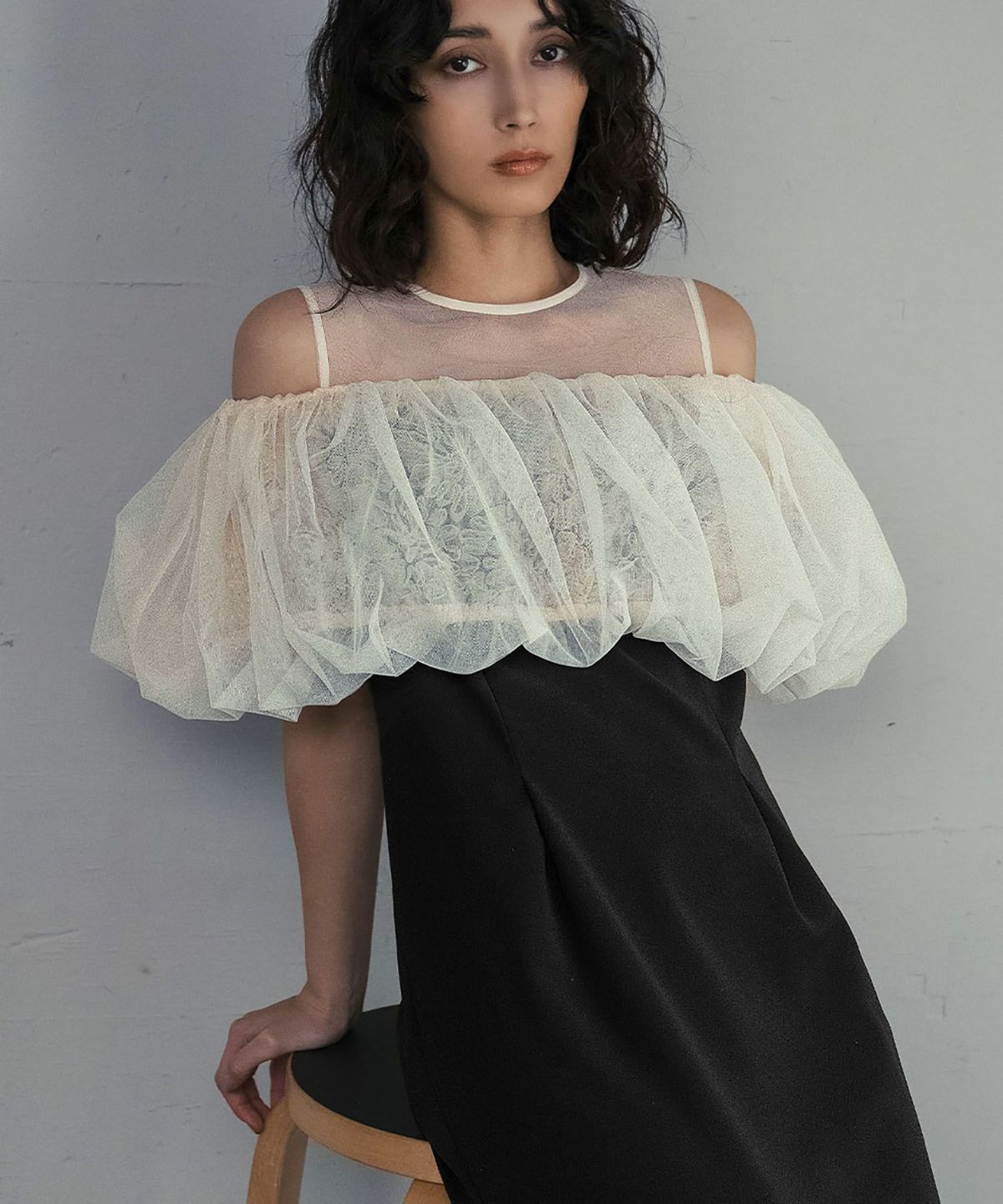 ベージュブラック