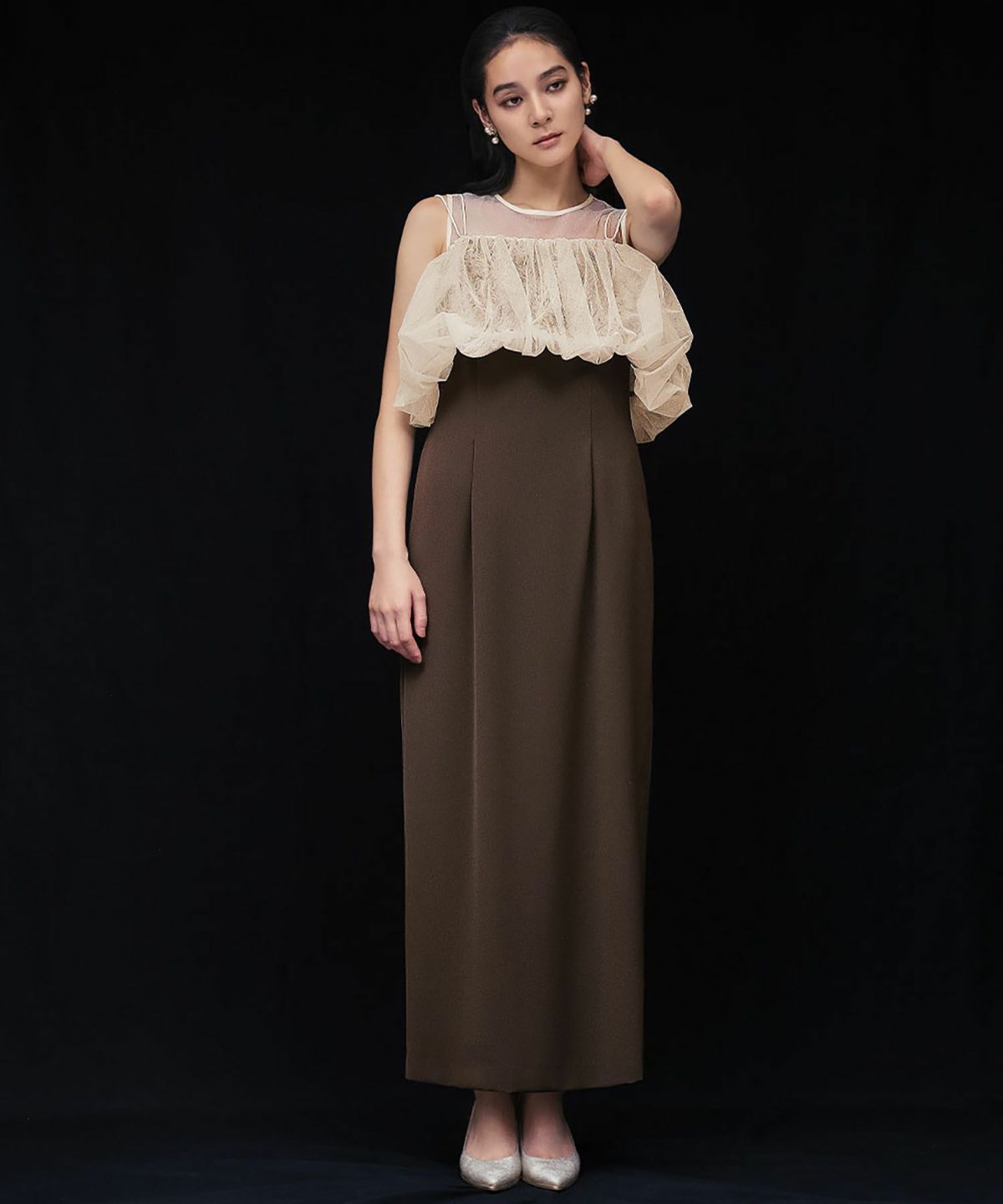 身長：168cm　着用サイズ：Mサイズ　B：81 / W：60 / H：89