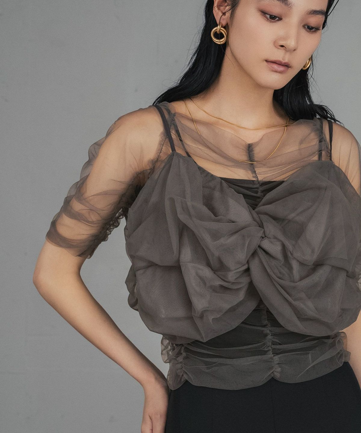 身長：168cm　着用サイズ：Mサイズ　B：81 / W：60 / H：89