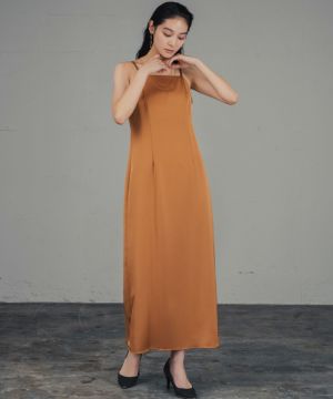 身長：168cm　着用サイズ：Mサイズ　B：81 / W：60 / H：89