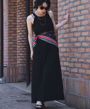 ブラック