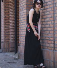 身長：157cm　着用サイズ：FREE　B：82 / W：63 / H：87