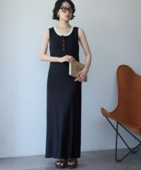 身長：157cm　着用サイズ：FREE　B：82 / W：63 / H：87