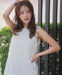 身長：170cm　着用サイズ：FREE　B：86 / W：61 / H：87