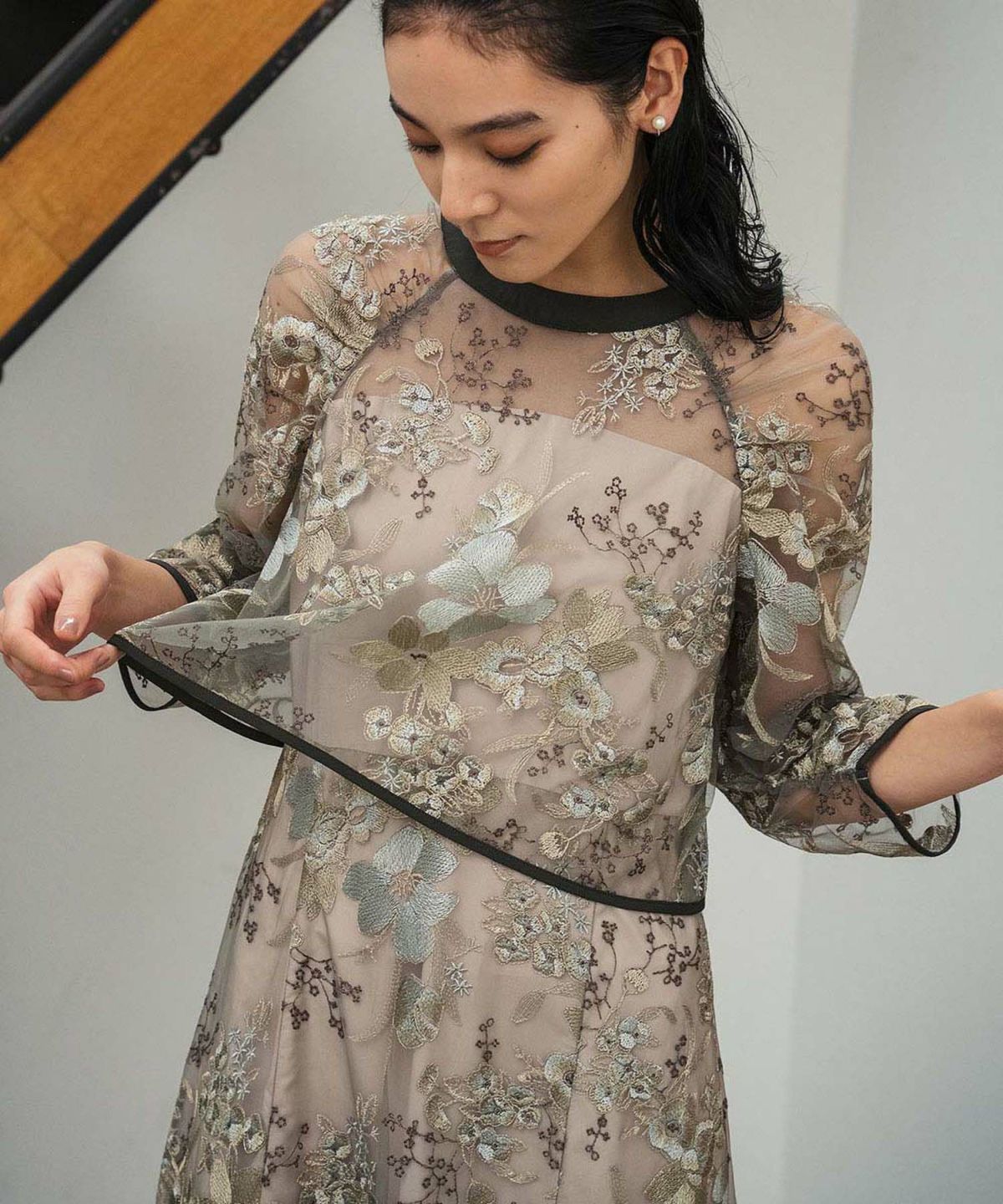 GIRL 結婚式　刺繍レースワンピース　パーティードレス M 9号 結婚式・お呼ばれ対応 | レース刺繍ドッキングパーティードレス