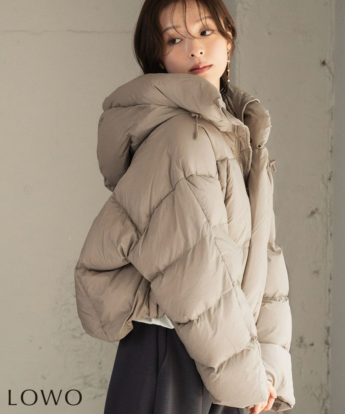 身長：170cm　着用サイズ：FREE　B：86 / W：61 / H：87